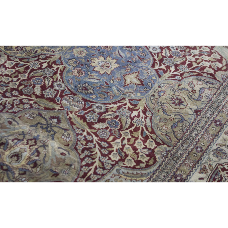 Tapis multicolore et ivoire noué à la main de haute qualité