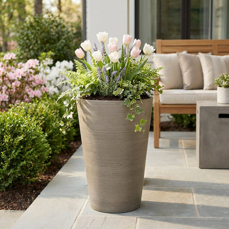 Grand pot à fleurs Miley, Taupe, H 24 po x l 16 po x P 16 po