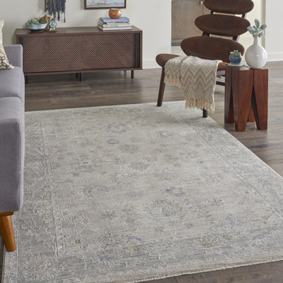 Tapis traditionnel gris Ryann