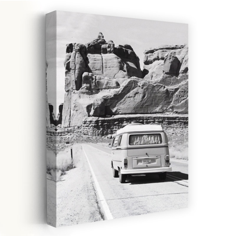 Road Trip BW, art mural contemporain, H 60 po x l 40 po, Black/Gray