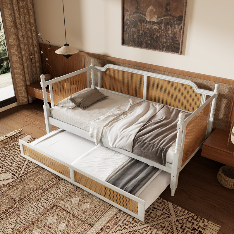Lit de jour simple en rotin avec couchette et confort compact