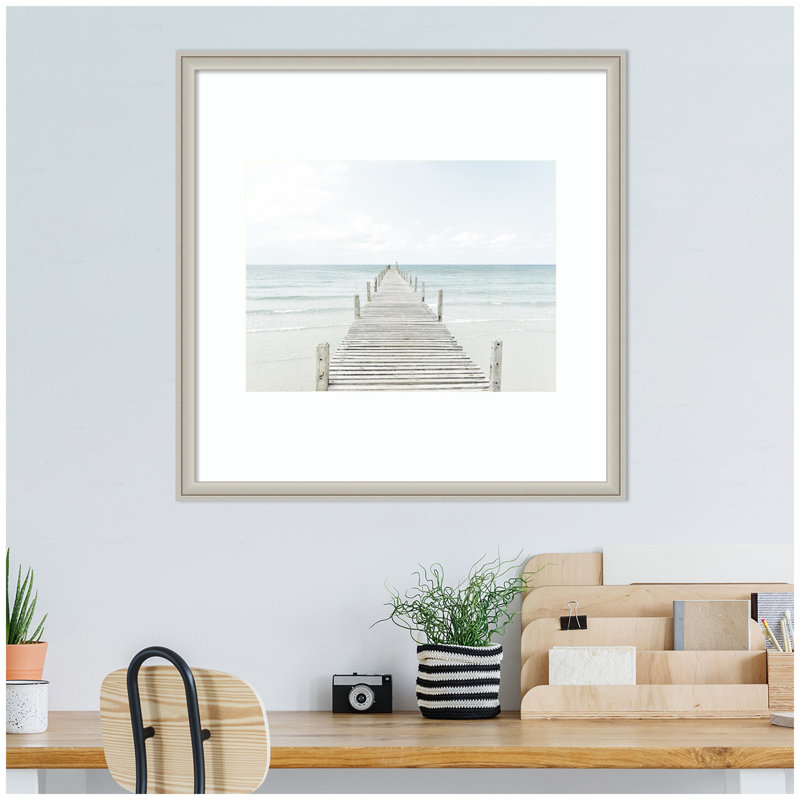 «Beach 5s» par Amy Peterson, reproduction d'art encadrée, H 26 po x l 26 po