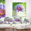 Énorme lotus mauve sur fond vert - coussin à imprimé floral-29488262-29488266