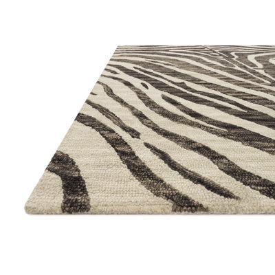 Tapis noir / ivoire en laine crocheté à la main Saifa