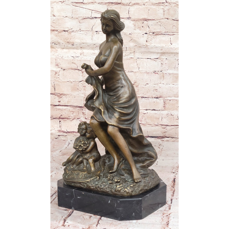 Sculpture romantique en bronze de femme avec enfants chérubins Putti chérubins par Milo