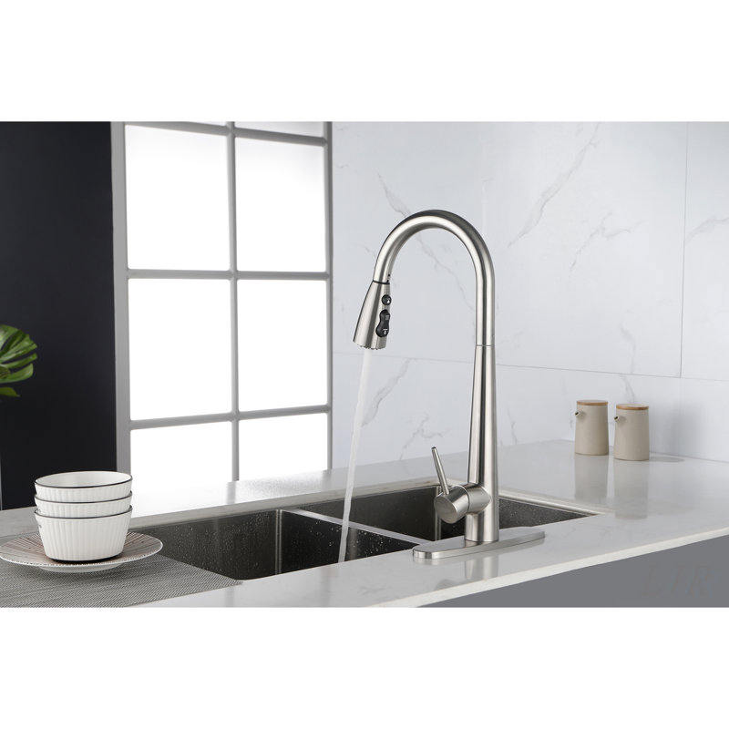 Single Handle Stainless Steel Kitchen Sink Faucet with Pull Down Sprayer for Easy Cleaning and Versatile Water Control