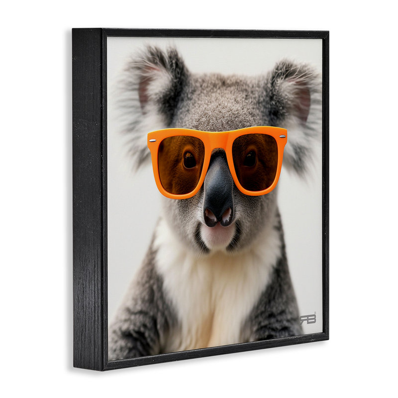 Koala frais et verres, estampe numérique encadrée par Roozbeh Bahramali, H 12 po x l 12 po, Giclée encadrée noir minuit