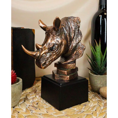Figurine Jonesha