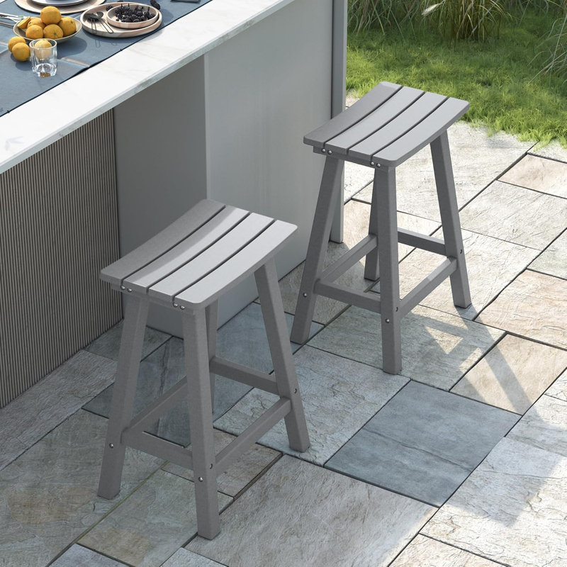 Tabouret de bar extérieur 24 po, chaises de bar en PEHD avec repose-pieds, Gris, 2