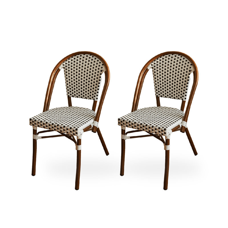 Fauteuil à dossier en rotin French French