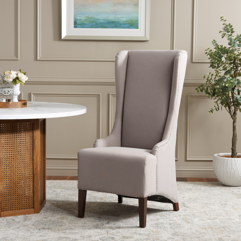 Chaise d'appoint rembourrée en lin Bacall, Taupe avec bordure de clou argent