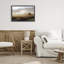 Cadre flottant levant le brouillard au-dessus de la nature, design par D. Burt-675372614-675372613