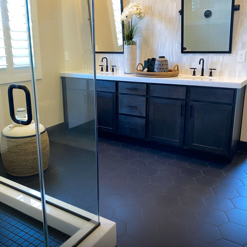Menara 8 in. x 9 in. Tile, Black