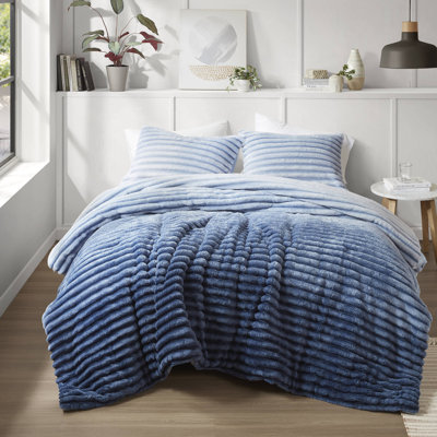 Avril Blue Ombre Fluffy Ribbed Plush 3-Piece King/Cal King Comforter Set