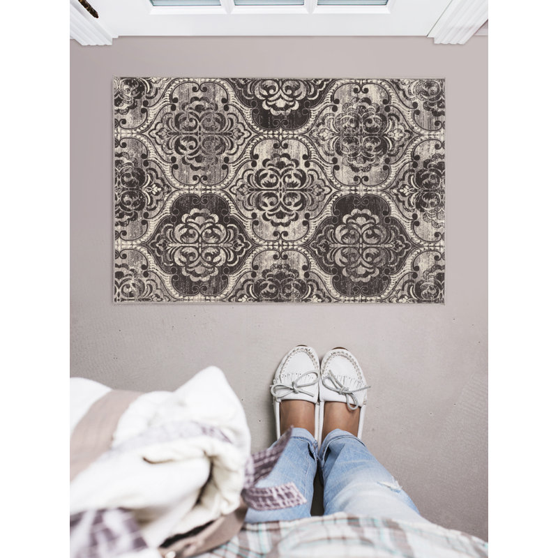 Claflin Oriental Ivory/Gray Area Rug, Rectangle 2' x 3'