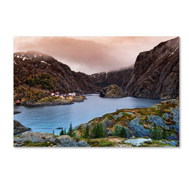 « norvégien village », reproduction de photo sur toile tendue, H 30 po x l 47 po