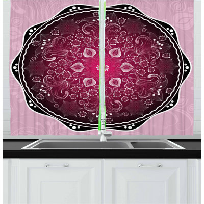 Pointed Kitchen Curtain