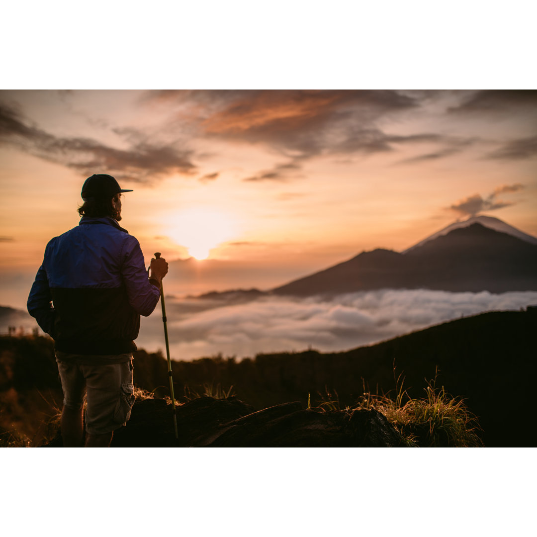 Sonnenuntergang am Berg von Southagency - Leinwandbild