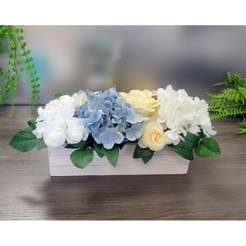 Arrangement de roses hydrangearanunculus