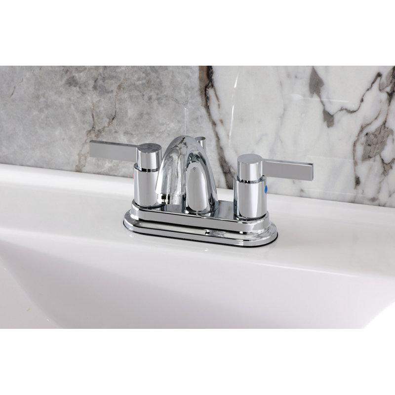 Robinet de salle de bain central à 4 poignées à 3 trous à fixation sur le comptoir à 3 trous Kingston, Chrome poli