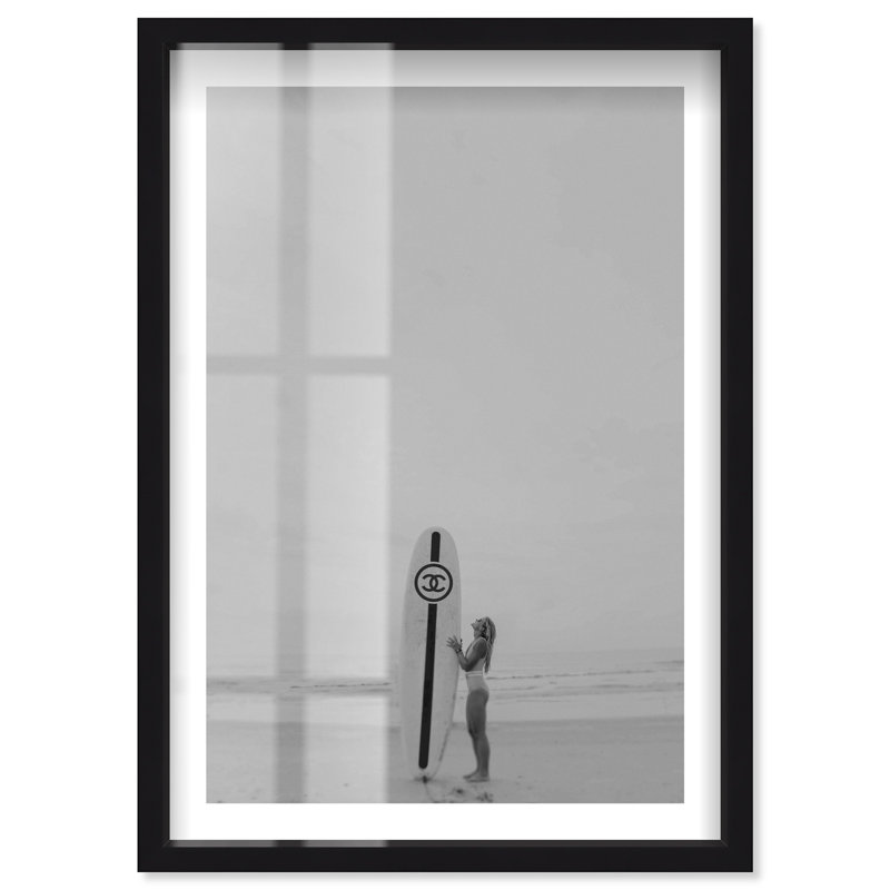 «Surfing Day Shadowbox Print» par Notoriart, H 25 po x l 17 po, Noir