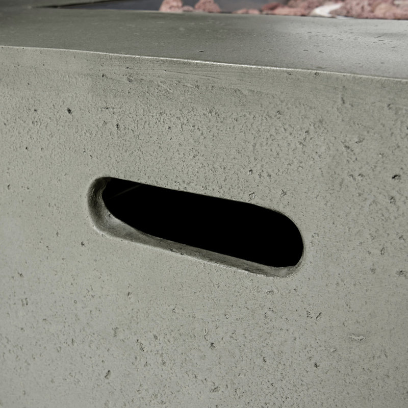 Réservoir d'extérieur 50 000 carrés - oxyde de magnésium gris. Pas d'assemblage. Foyer au propane 40 po x 40 po x 12,5 po, 92,42 lb à l'extérieur gris. Assemblage - 40,85 po x 40,85 po x 12,47 po