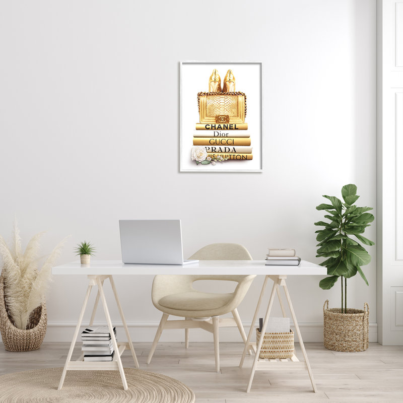 «Divine Golden Fashion Purse» par Glam Designer, Giclée encadrée blanc bord de mer, H 30 po x l 24 po