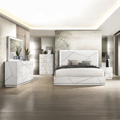Plotkin Bed W/led