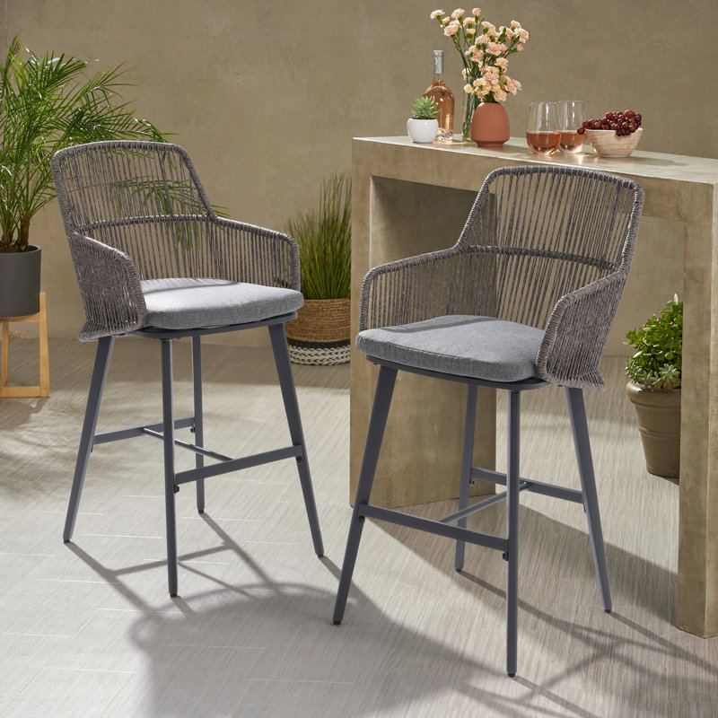 Tabouret de bar en fonte d'aluminium de 46 po avec coussins Brookens (ensemble de 2), Noir/gris