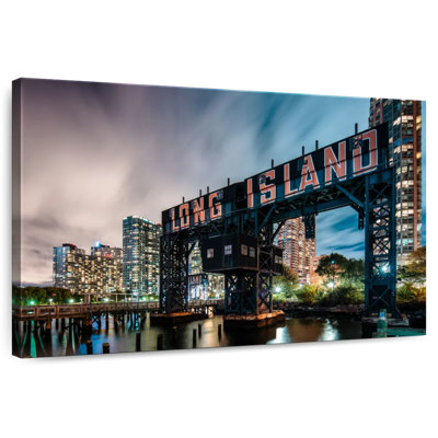 Harpa Long Island Sign