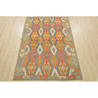 Tapis unique orange, blanc et bleu de 4 pi 1 po x 5 pi 7 po