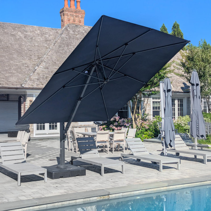 Parasol en porte-à-faux carré avec base Mcelfresh, bleu marine, Bleu marine, H 108 po x l 144 po x P 144 po