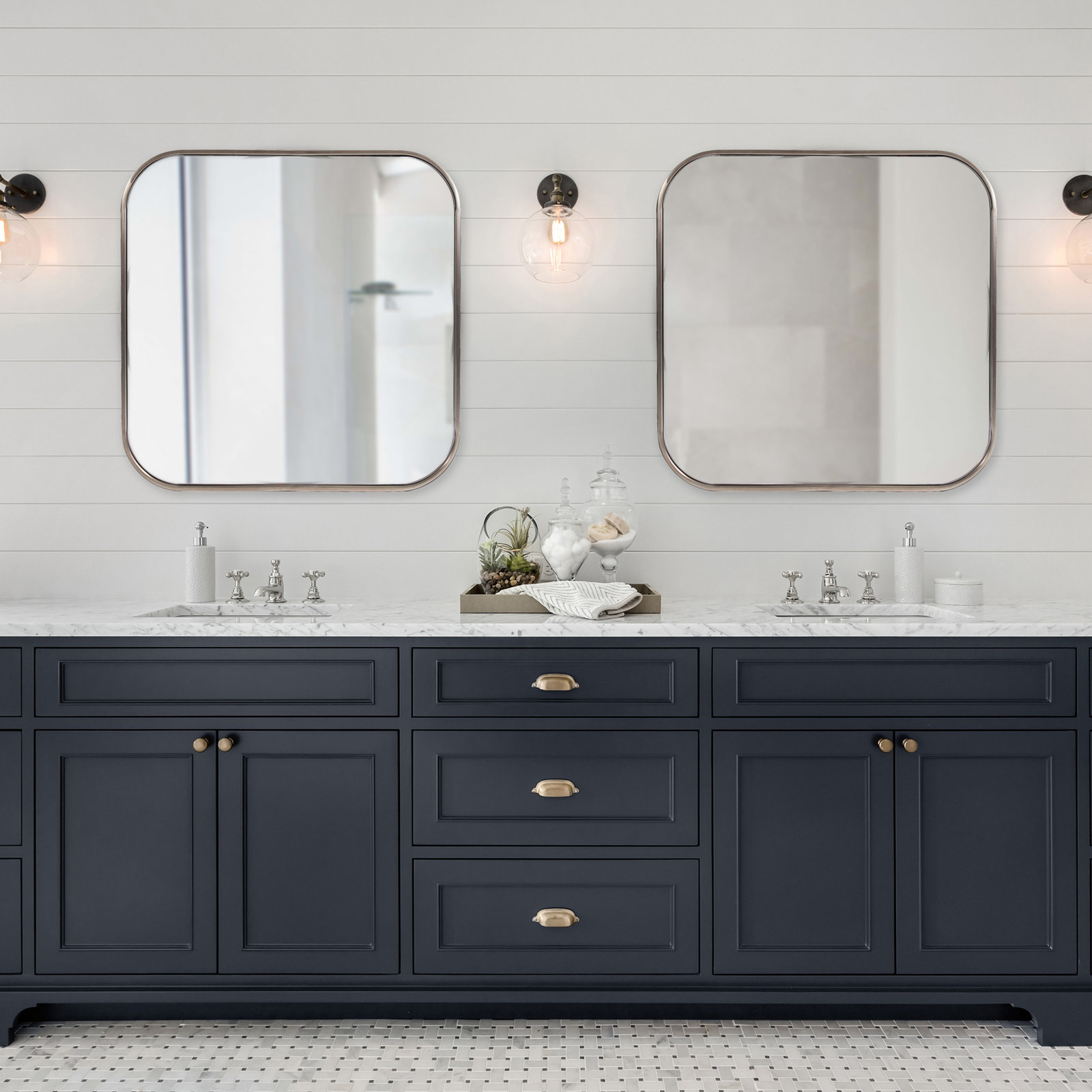 Ovella Steel Square Mirror, Brushed Brass