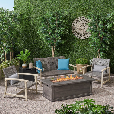 Planchette 4 - Person Patio Conversation Set