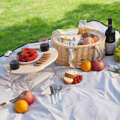 Picnic Basket Set for 2, Wicker Insulated Picnic Basket with Waterproof Blanket, Folding Table & Cutlery Kit for Camping, Picnic, Holiday (White Flower)