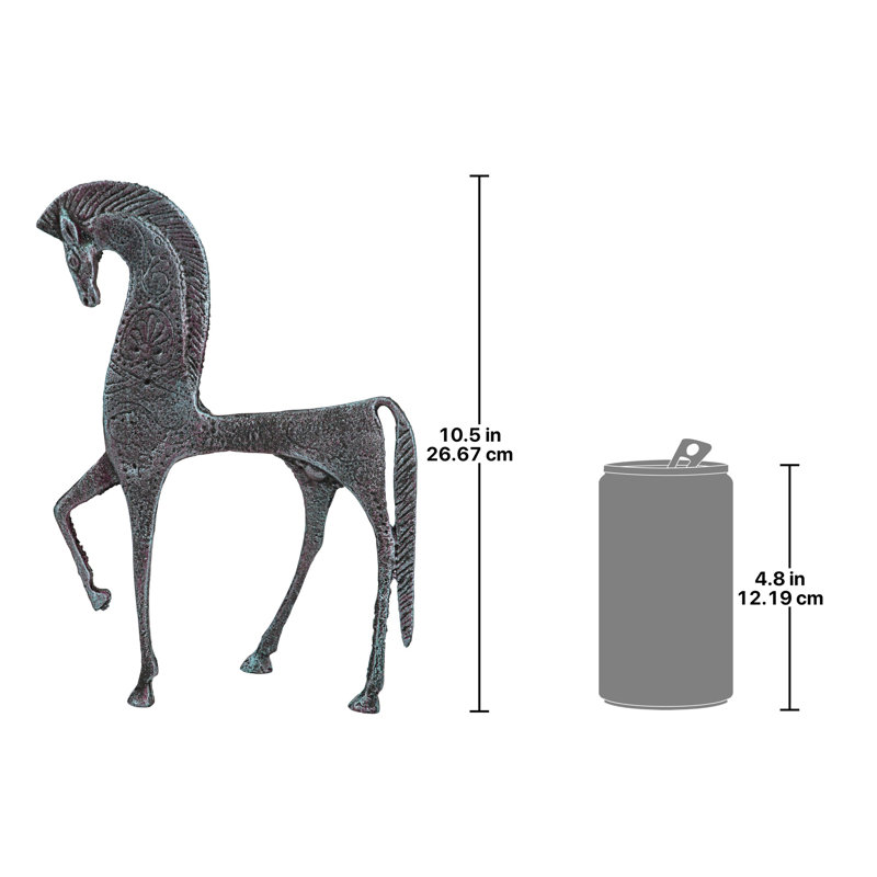 Figurine de cheval spartiate en fer orné grec
