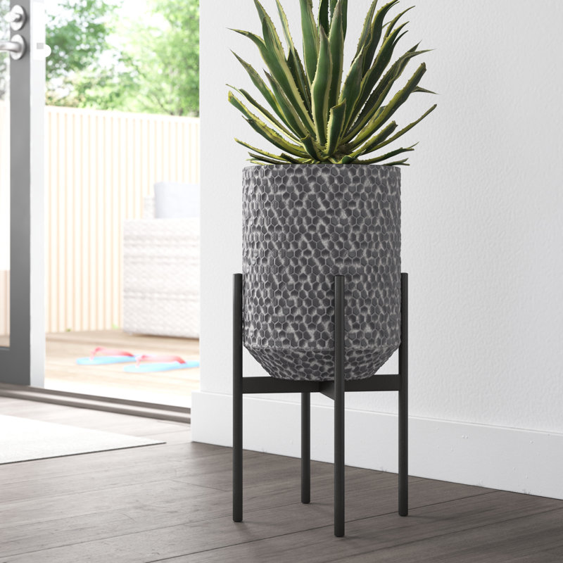 Paget Metal Pot Planter, 51cm H x 26cm W x 26cm D