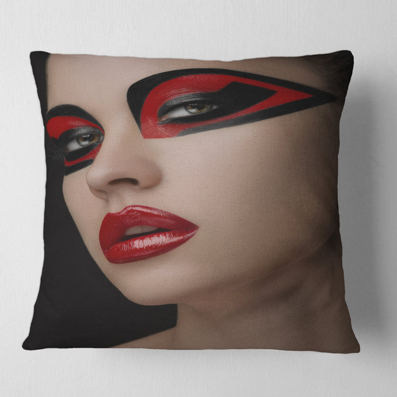 Housse de coussin carrée et insert pour les lèvres Maquillage sur les yeux des femmes, 18" x 18"