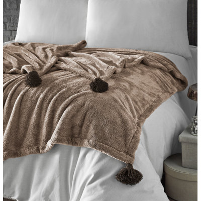 Double couverture ultra-douce Camel, 63 x 79 | 100% polyester, 12,0 oz / m² | Lavable en machine à 86 ° F-104 ° F | Une literie confortable et confortable, essentielle pour une utilisation toute l'année, parfaite pour les chambres à coucher et les salons