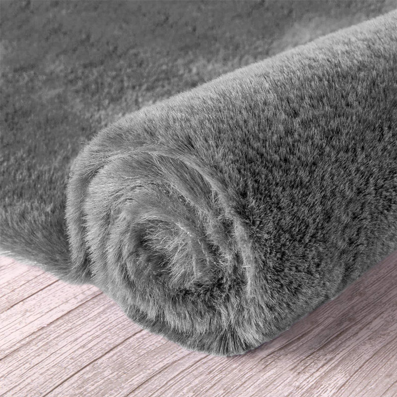 Hadji Faux Fur Washable Indoor Rug, Novelty 5' x 8'