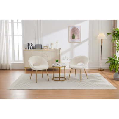 Chaise rembourrée avec dossier à accoudoirs