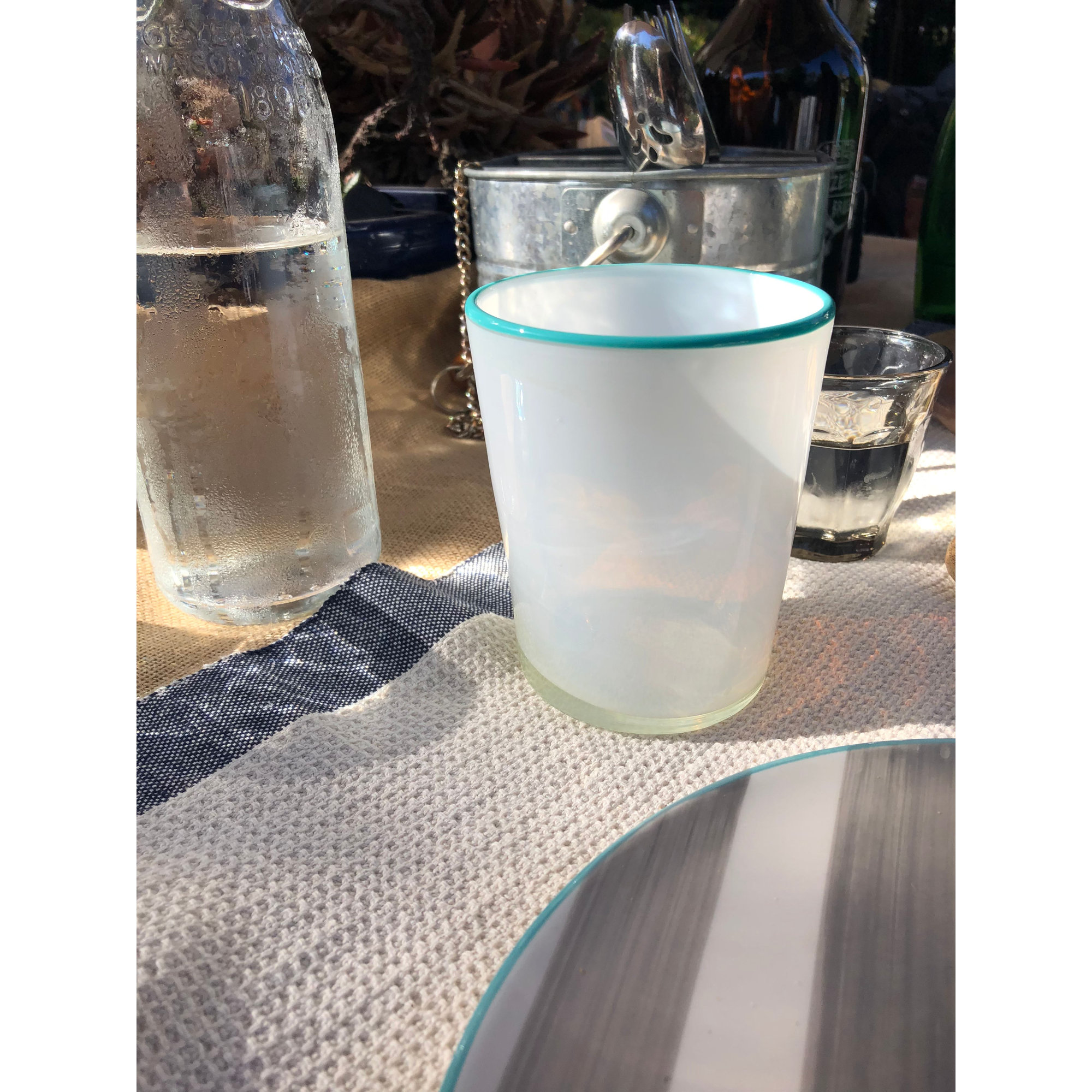 Sarya Glassware, White/Blue, 15 oz.