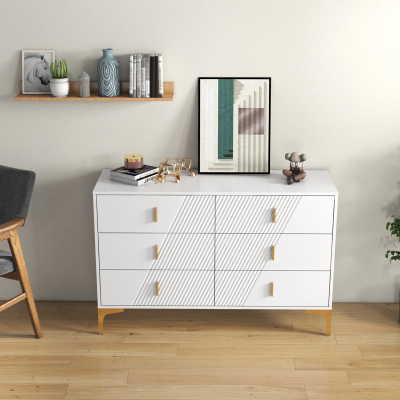 Prissila Accent Chest
