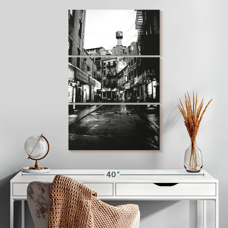 Sirci Doyers Street - monochrome, H 32 po x l 20 po