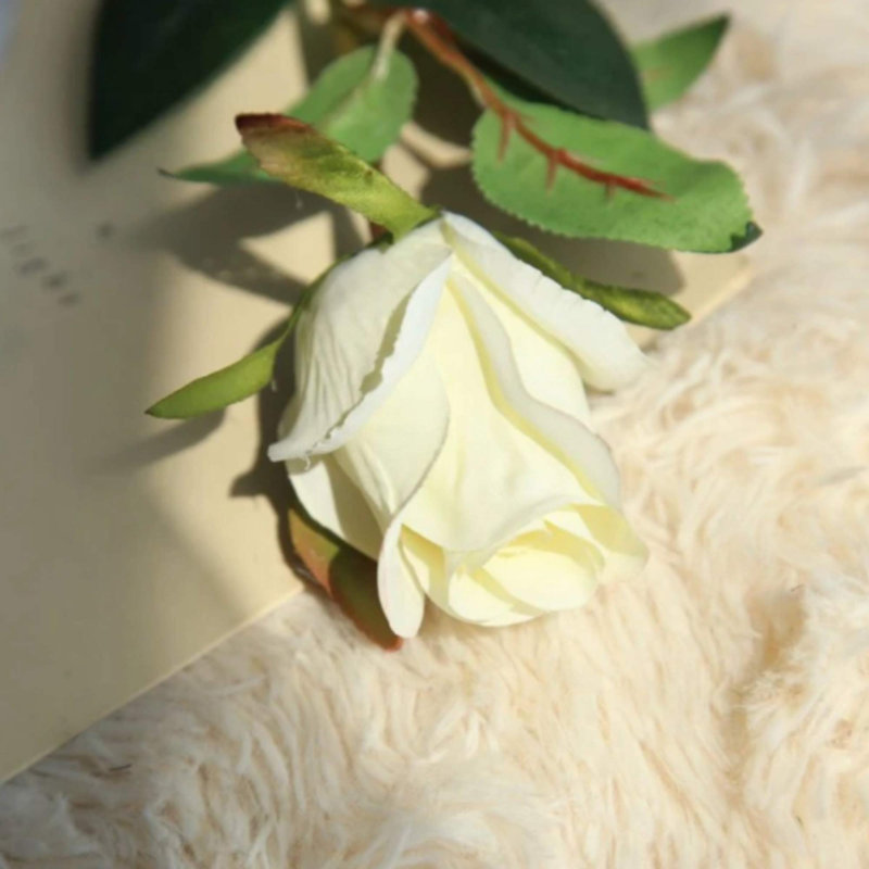 Silk Rose Arrangement, White