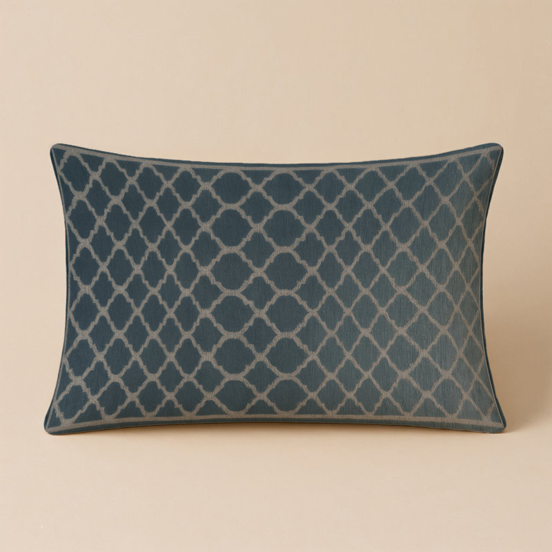 Coussin décoratif intérieur et extérieur beige Trellis, Treillis noir 428, Rectangle H 18 po x l 25 po