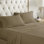 Lit 12 pièces en très grand lit. Avec des draps en coton. Comprend un édredon, des taies décoratives, des coussins et une jupe. Édredon et drap à motif cachemire séduisant. Comprend une jupe, style charmant