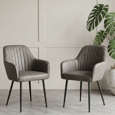 Fauteuil rembourré en velours Aisaiah