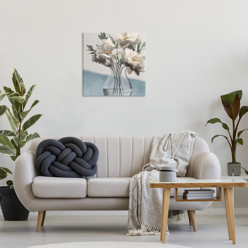 Art mural sur toile Sweet Vase Bouquet par Elizabeth Medley, H 24 po x l 24 po