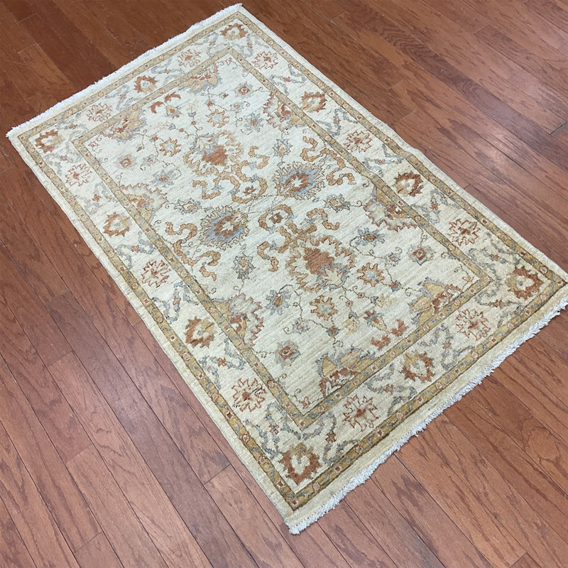  Handmade Oushak Wool Rug